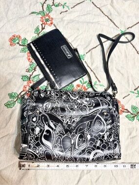 SakRoots Tracy Small Crossbody New without Tags with wallet